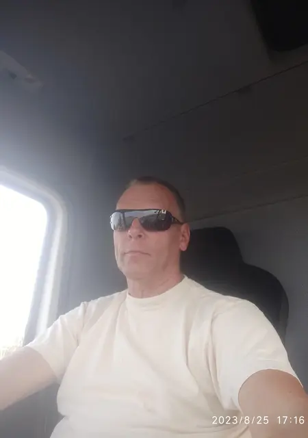 Vadim из Киева, мне 62, познакомлюсь для вирта