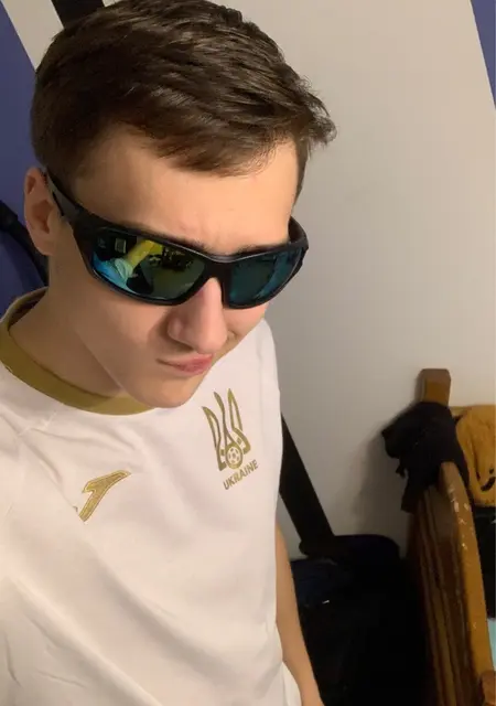 Я Деніал, 19 років, знайомлюсь для постійних стосунків у Чернівцях