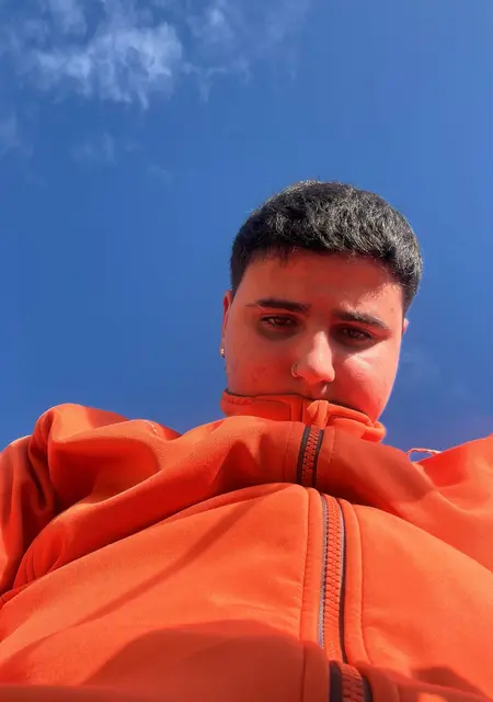 Jeronimo de Sevilla, tengo 19 años, listo para conocer para lío de una noche