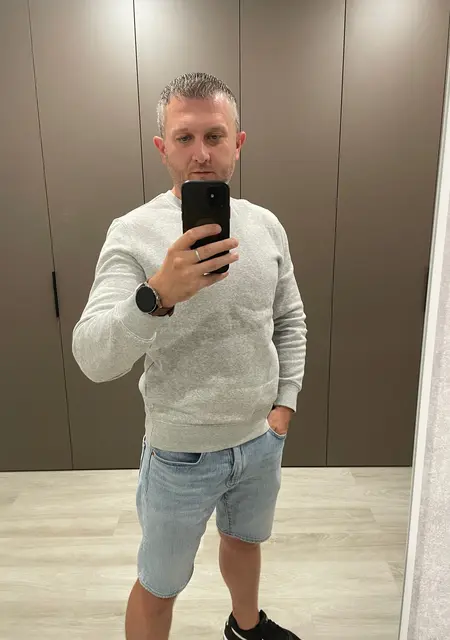 Я Игорь, 39, из Бобруйска, ищу знакомства на одну ночь