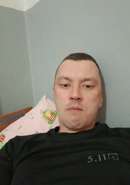 Василий из Алчевска, ищу на сайте знакомства без обязательств