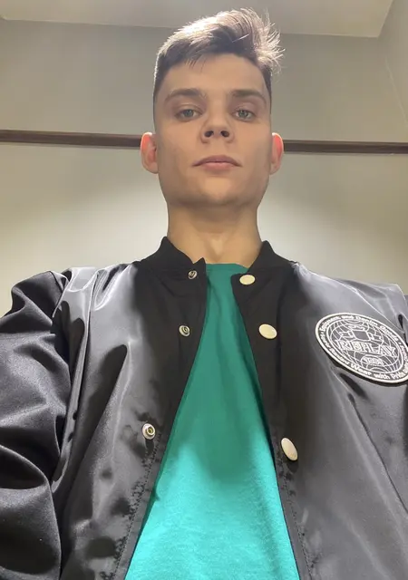 Я Иван, 25, знакомлюсь для приятного времяпровождения в Аберистуит