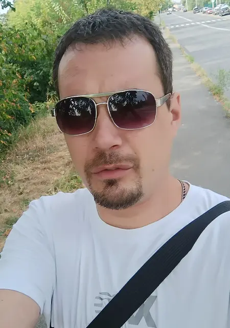 Валентин из Львова, мне 38, познакомлюсь для общения