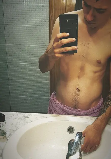 Soy Dani, 28 años de Almansa, busco conocer gente para chatear