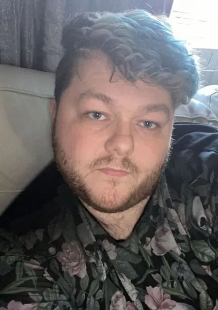 Liam из Лондона, мне 30, познакомлюсь