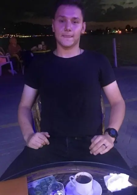 Я Nder, 25, из Стамбула, ищу знакомство