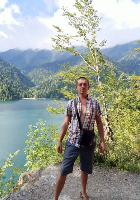 Алексей из Горловки, мне 40, познакомлюсь без обязательств