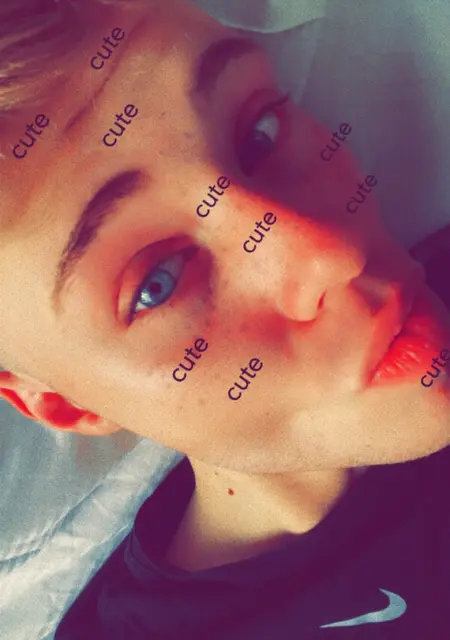 Lulu из Веймар, мне 22, познакомлюсь для общения