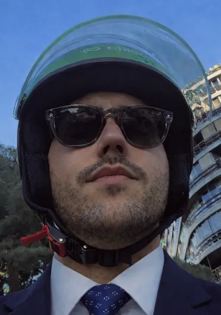 Soy Roger, 21 años, conociéndome para relación sin ataduras en Madrid