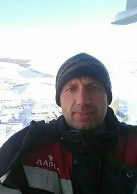 Я Евгений, 26, из Киева, ищу знакомства на одну ночь