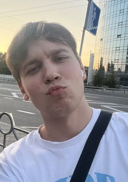 Віталій из Киева, ищу на сайте знакомства на одну ночь