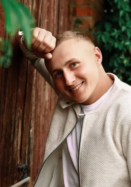 Я Олександр, 27, знакомлюсь для совместных путешествий в Черкассах