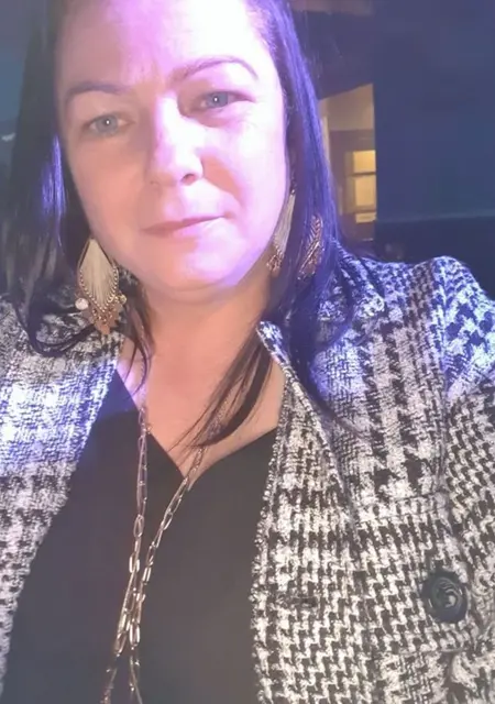 Mary из Лондона, мне 45, познакомлюсь