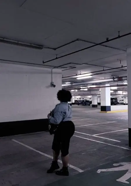 India from London, 21 years old, ready to meet