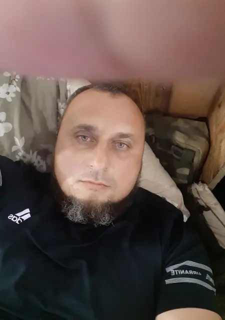 Денис из Новопскова, мне 37, познакомлюсь для приятного времяпровождения