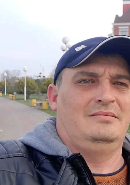 Я Дмитрий, 41, знакомлюсь без обязательств в Николаеве