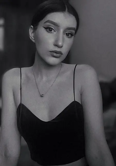 Я Катя, 21 років з Луцьк, шукаю знайомства без зобов'язань