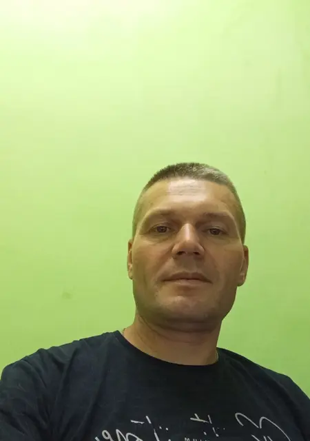 Игорь из Стаханова, ищу на сайте знакомства без обязательств