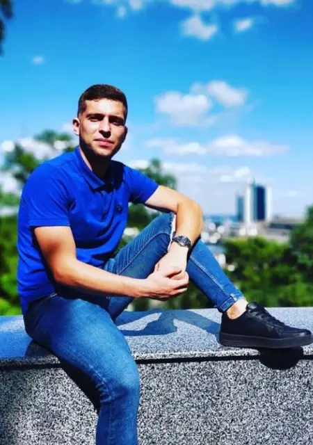 Я Олексій, 27 років, знайомлюсь для приємного проведення часу у Чернігові