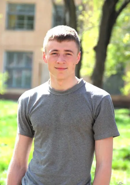 Separ из Донецка, мне 26, познакомлюсь на одну ночь