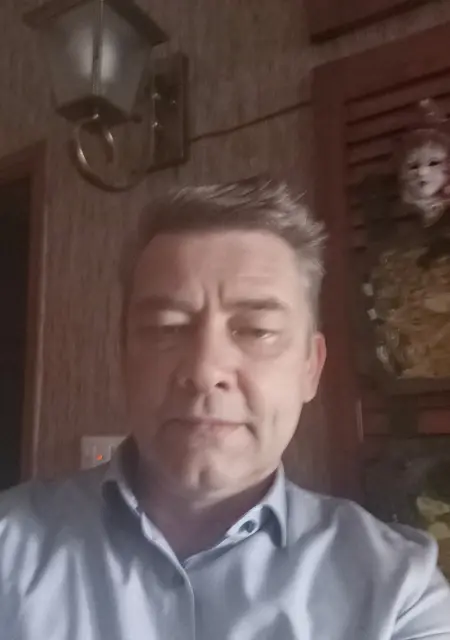 Дмитрий из Киева, мне 53, познакомлюсь для общения