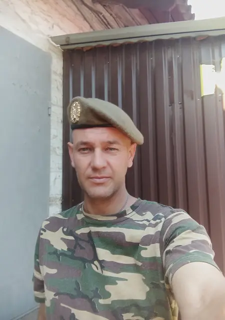 Я Леонид, 47 років, знайомлюсь без зобов'язань у Львові