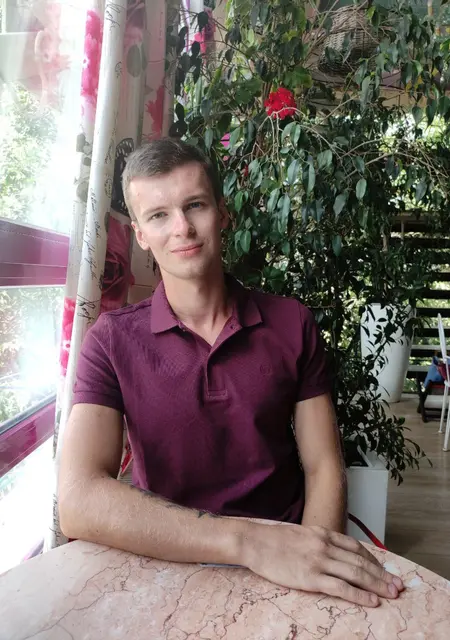 Дима из Харькова, мне 27, познакомлюсь для постоянных отношений