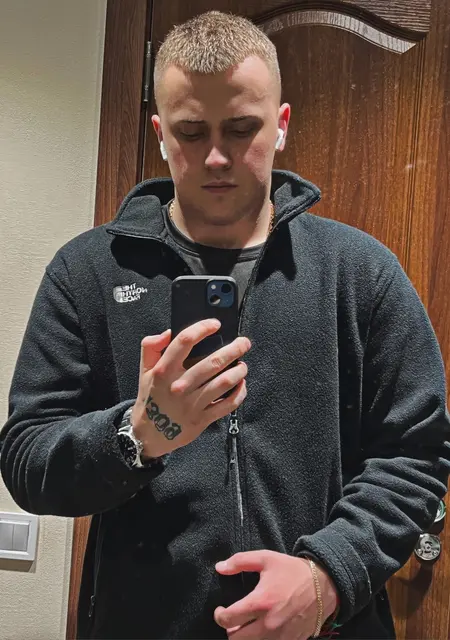 Yakiv из Доброполья, мне 25, познакомлюсь на одну ночь