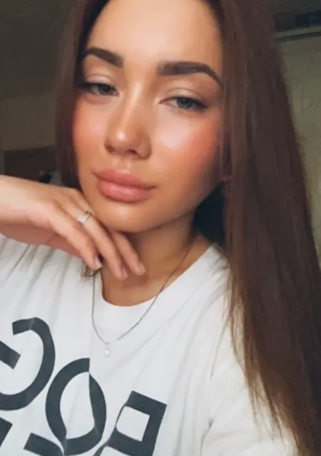 Анастасия из Пекина, мне 20, познакомлюсь для дружбы