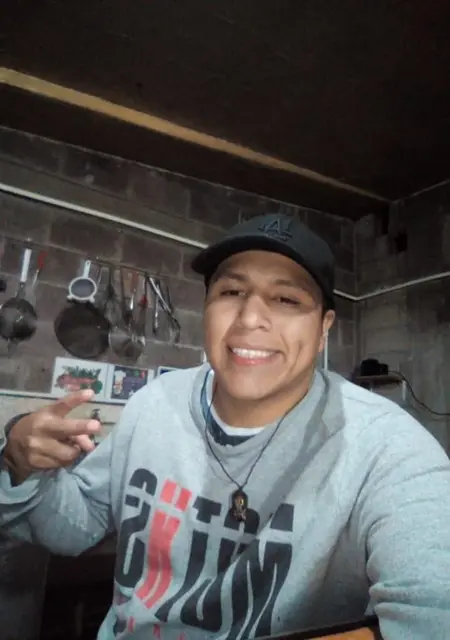 Я Carlos, 28, знакомлюсь для дружбы в Мехико