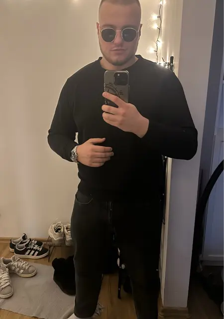 Nikita из Вроцлава, мне 23, познакомлюсь для открытые отношения