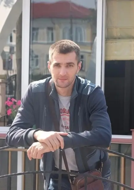 Алексей из Гомеля, мне 35, познакомлюсь для приятного времяпровождения