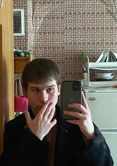 Илья из Могилёва, ищу на сайте постоянные отношения