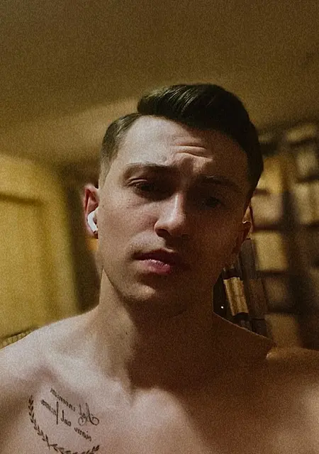 Я Артём, 24, знакомлюсь без обязательств в Борисове