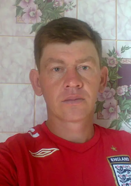 Я Александр, 52, из Киева, ищу знакомства без обязательств