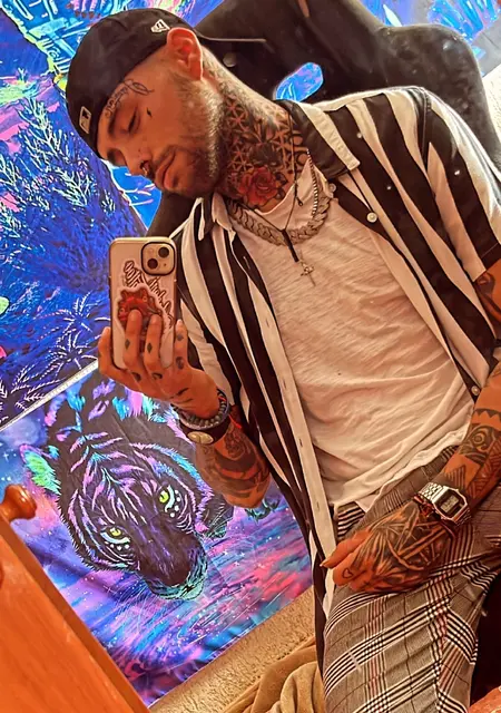 Cristian de Sevilla, tengo 30 años, listo para conocer para relación sin ataduras