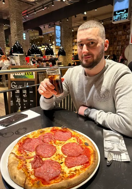 Я Yevhen, 36, знакомлюсь для постоянных отношений в Кёльне