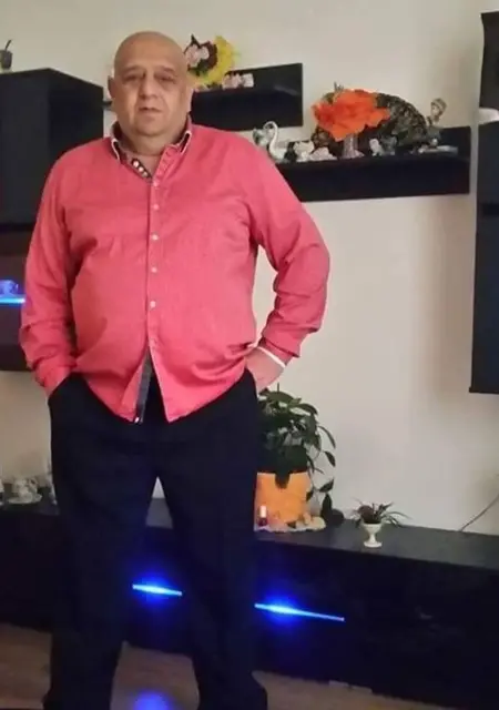 Я Emil Pihik, 42, знакомлюсь в Праге