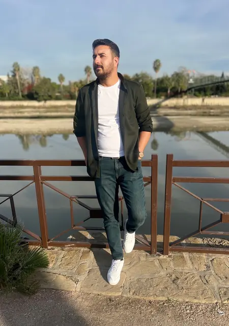 Etka Mevlüt из Коньи, мне 30, познакомлюсь для приятного времяпровождения