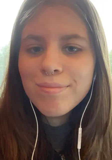 Hannah из Лондона, мне 18, познакомлюсь