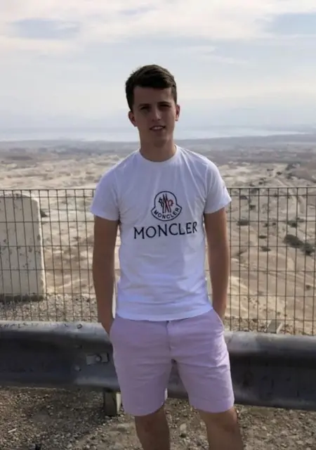 Я Petr, 20, знакомлюсь в Праге