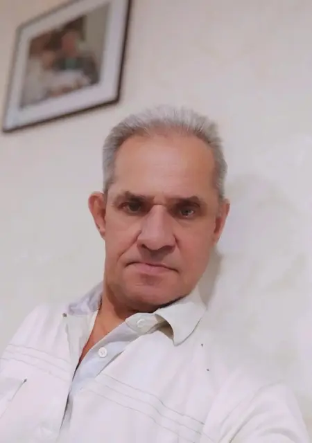Я Дмитрий, 61 років, знайомлюсь без зобов'язань у Донецьку