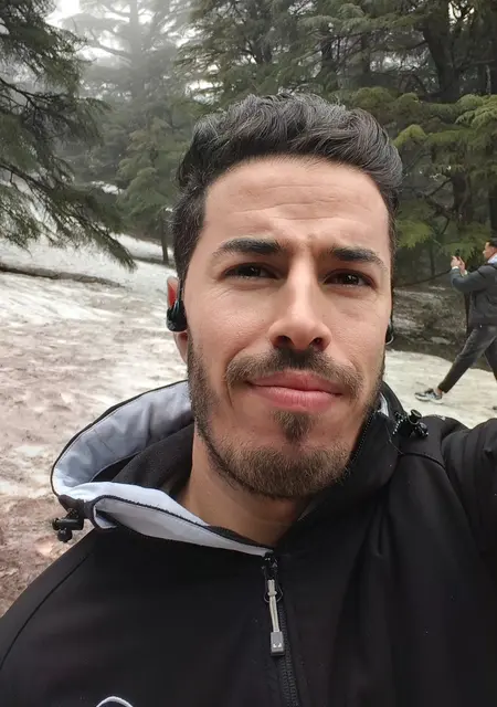 Soy Bouzabe, 32 años, conociéndome para lío de una noche en Torrejón de Ardoz