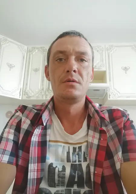 Олег из Астаны, мне 42, познакомлюсь для приятного времяпровождения