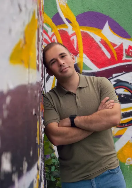 Я Сергій, 22 років з Сум, шукаю знайомство для спілкування