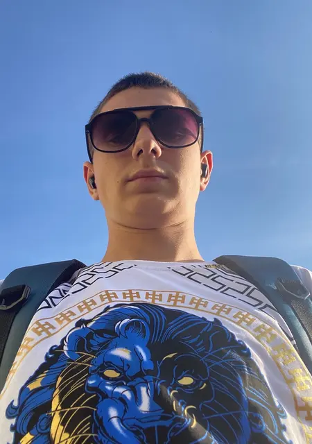 Андрій з Києва, мені 20 років, познайомлюсь без зобов'язань