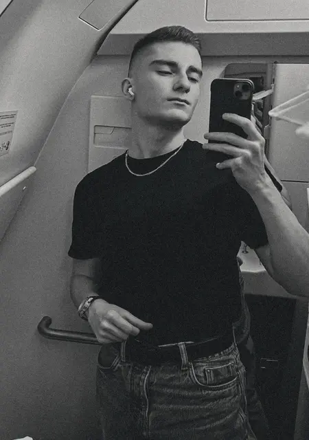 Я Sss, 30, знакомлюсь для приятного времяпровождения в Ужгороде