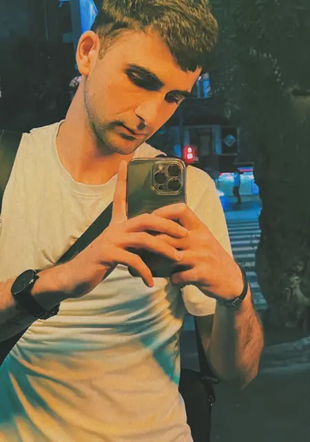 Aren из Еревана, ищу на сайте общение