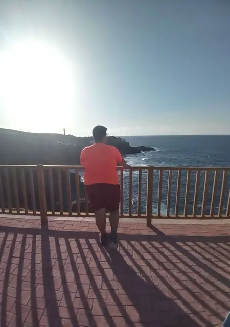 Я David, 18, из Мадрида, ищу знакомство