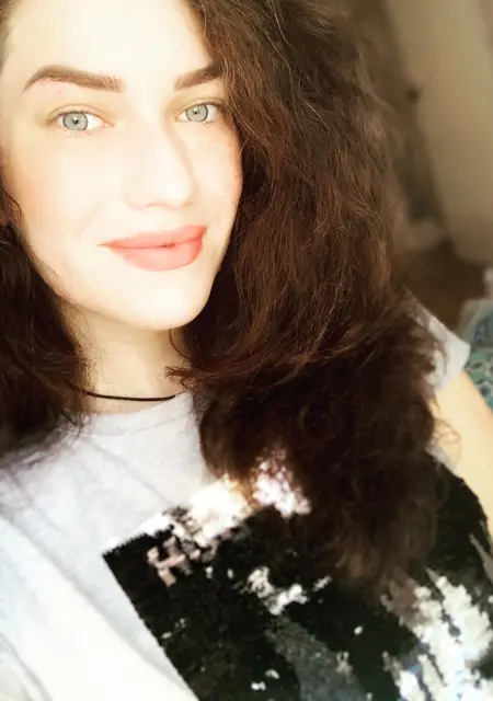 Марина з Києва, шукаю на сайті постійні стосунки